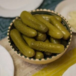 Cornichons croquants marinés