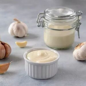 Creamy garlic-flavored sauce
